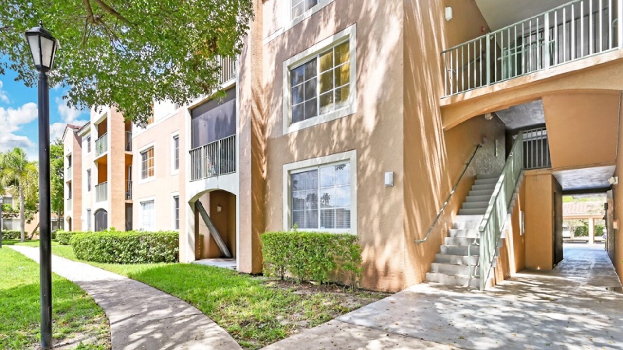 4836 N State Rd 7 Unit 5104
