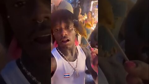 Lil Uzi Vert eats Roach on camera! #rollingloud