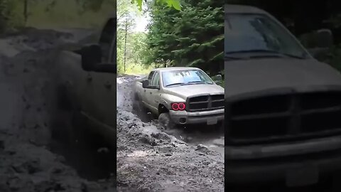 LIFTED TRUCK CRUISING THROUGH MUD! 🔥 #shorts