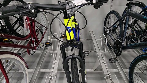 SHOPPING FOR BICYCLES AT ACADEMY PEARLAND TEXAS USA 🇺🇸
