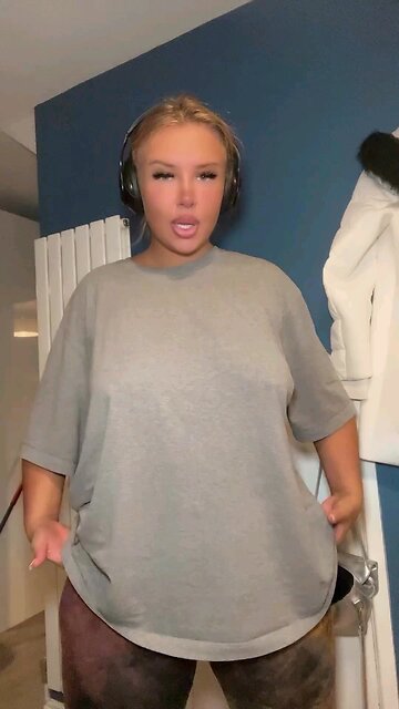 She just work it baby