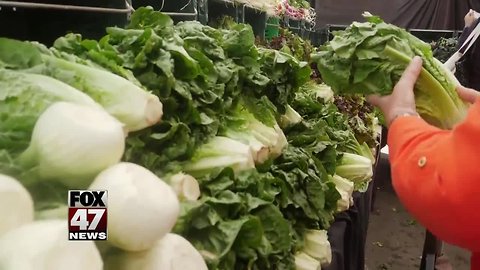 US officials: It's OK to eat some romaine