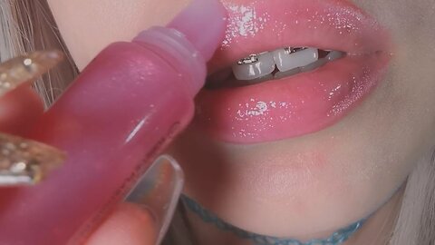 asmr lipgloss application & lens licking