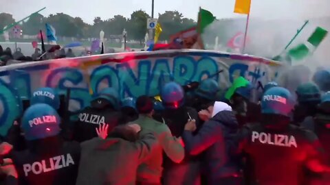 In Italy Police clash with anti fascist demonstrators protesting the G20RomeSummit.