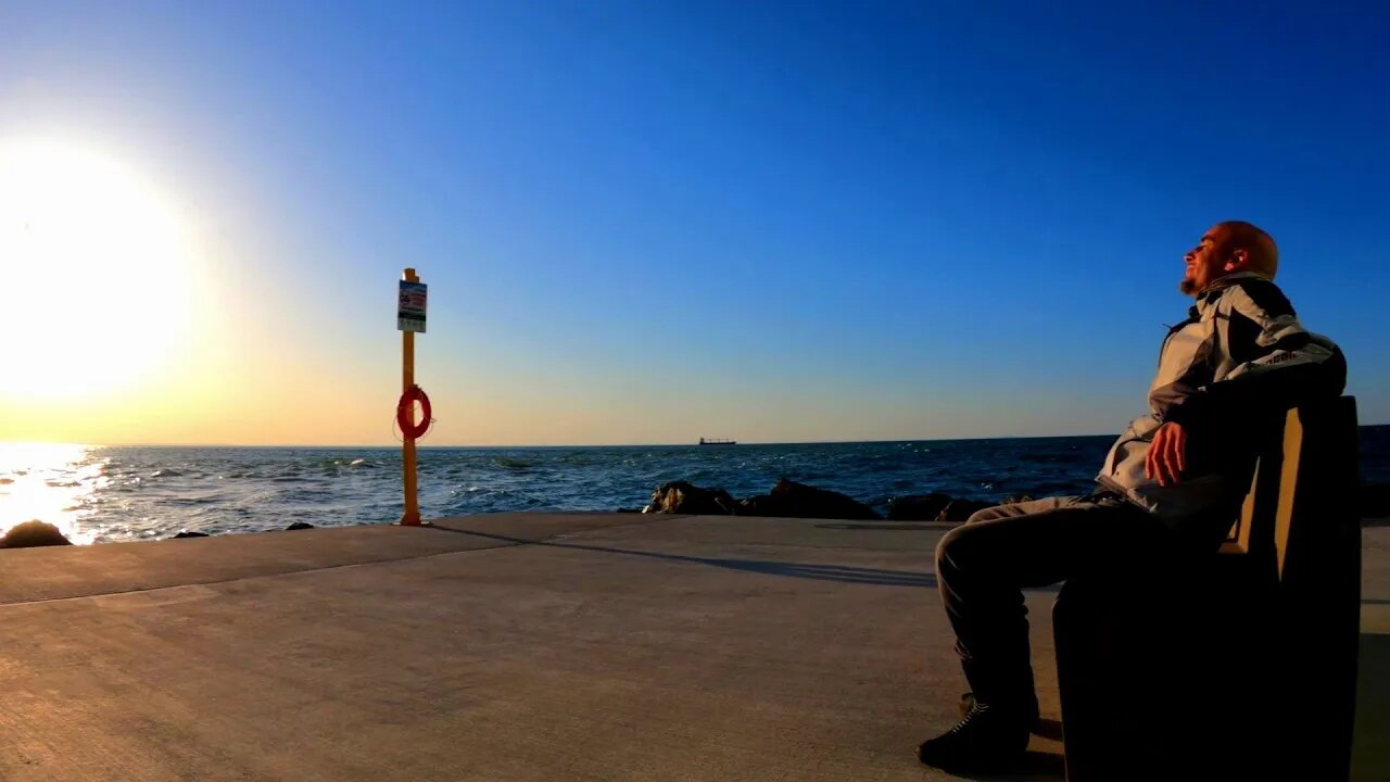 A Peaceful walk at the Port Dalhousie pier marina