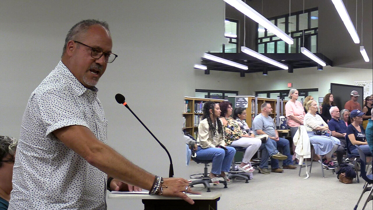 Bob Chiaradio Draws Large Crowd Backing As He Speaks Before the Foster-Glocester School Committee Ripping Apart RIDE's Transgender Policy That Endangers All Students