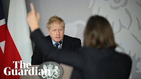 Ukrainian journalist close to tears as she berates Boris Johnson over failure to do more