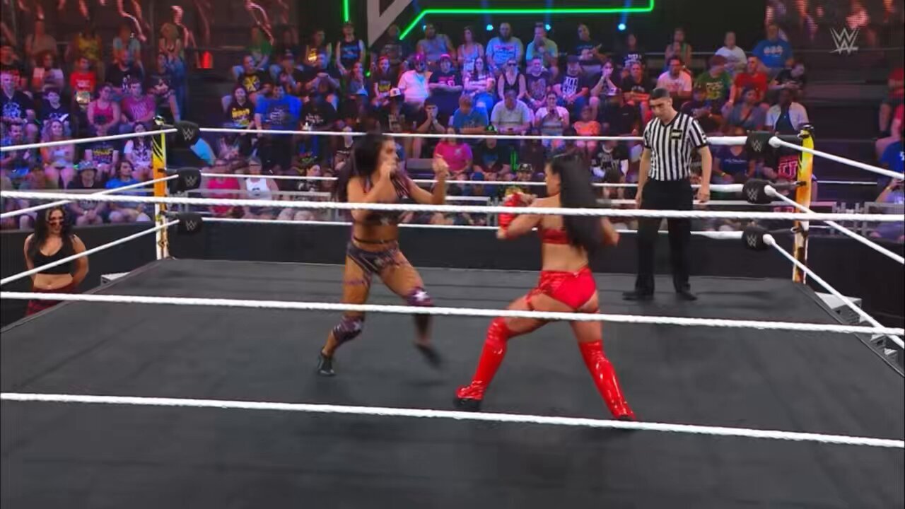 Jazmyn Nyx vs Dani Palmer