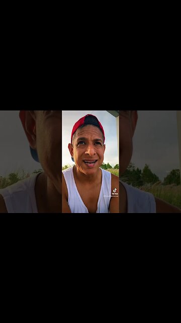 Morbidly obese traveler claims airlines discriminate due to aisle size