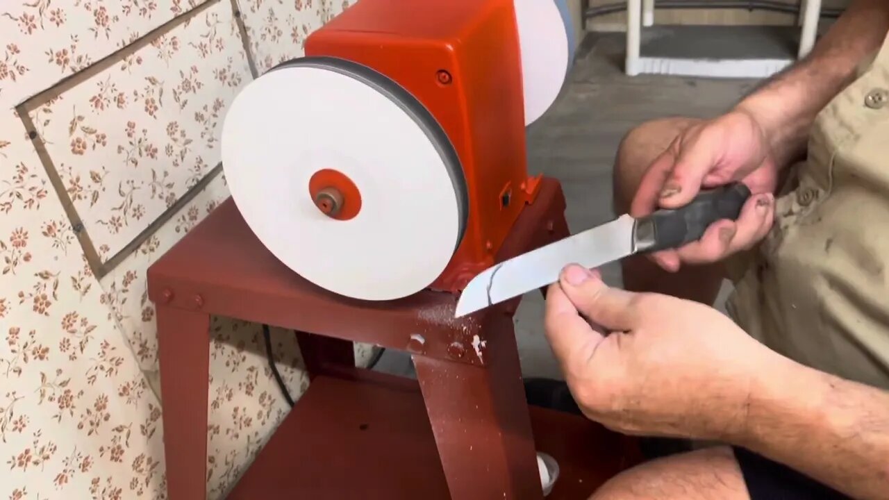 New wheels on the foley belsaw, sharpening knives.