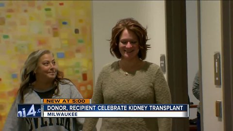 Woman who put up billboards looking for kidney, finds her match