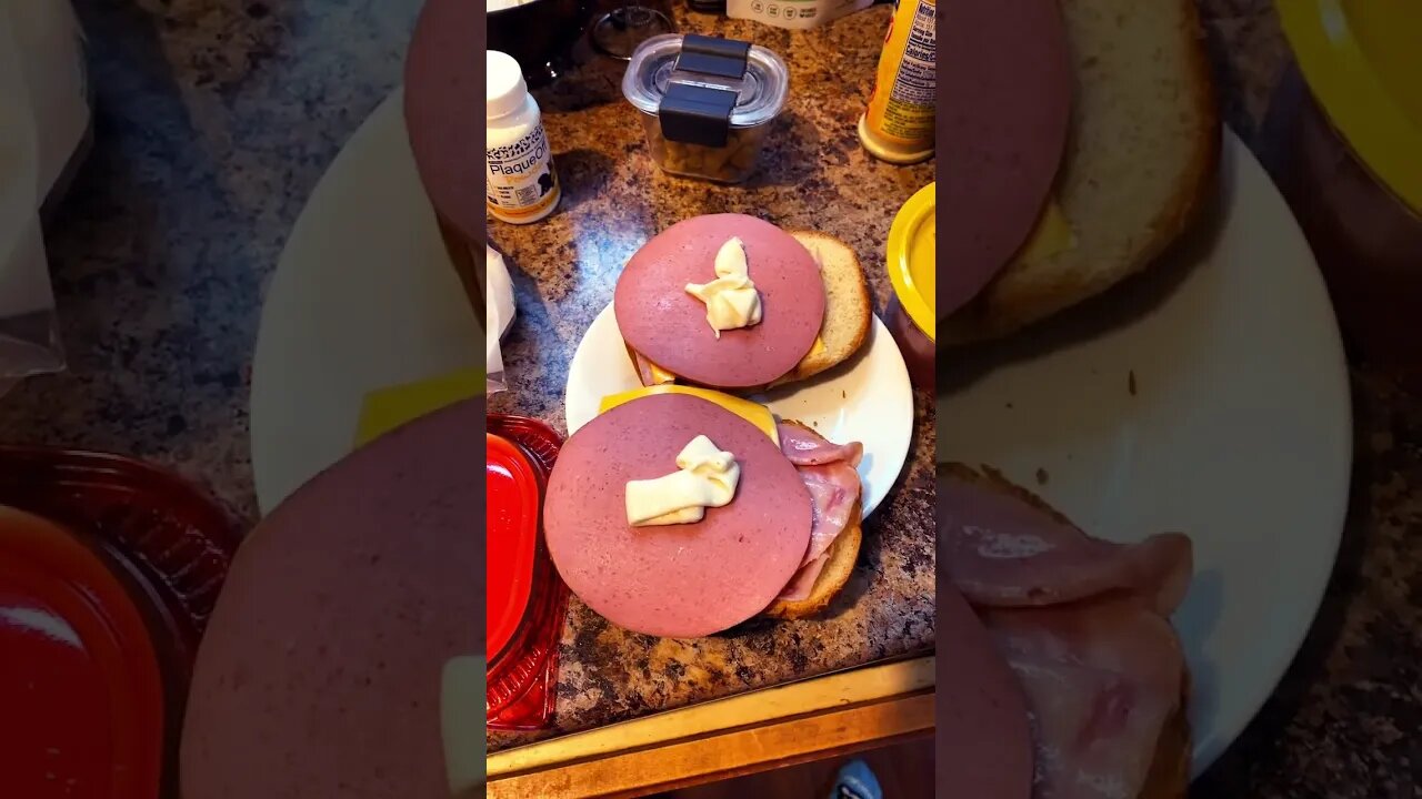 MAKING A SANDWICH!!! #shorts #food