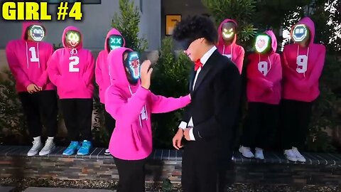 Trying to Find My Girlfriend Blindfolded! 9