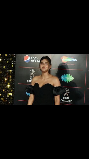 Viral MMS Girl Anjali Arora on Redcarpet of Disco Dancer Musical Event 😍🔥📸
