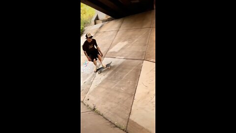 This is super chill 😎🛹