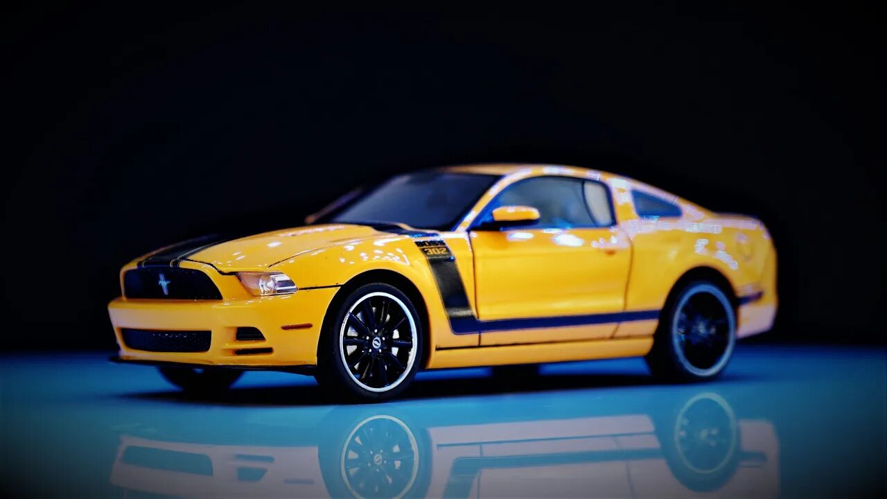 Ford Mustang Boss 302 - Schuco ProR 1/43