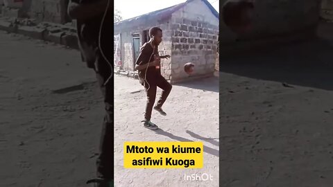 Mtoto wa kiume asifiwi Kuoga watu hawafai wanakula ua na Boga