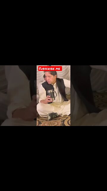 Imraan Khan Iftari time with child looking very nice #PTI #Imraan-Khan