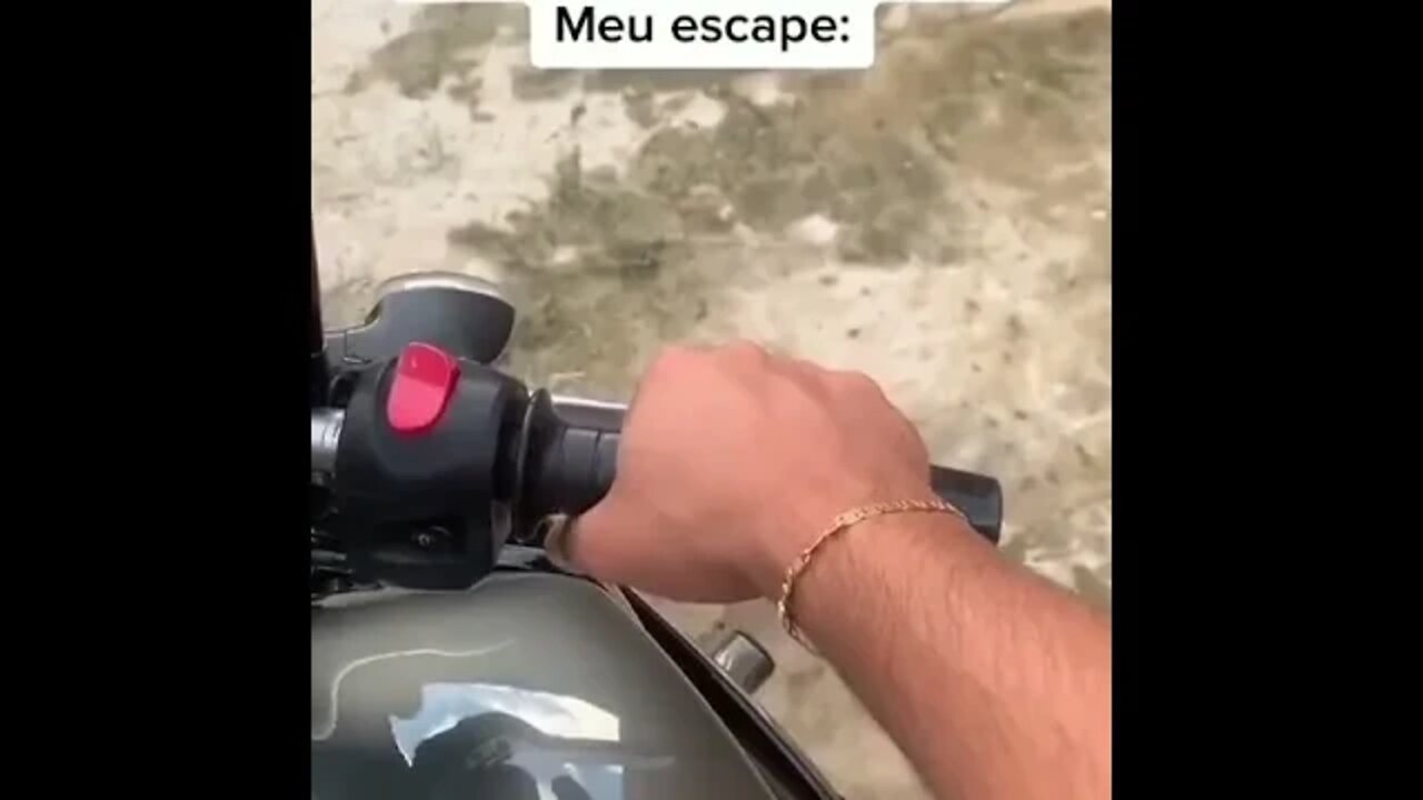 PASSANDO NA BLITZ COM O ESCAPE ABERTO [ HORNET ] MEME !!!