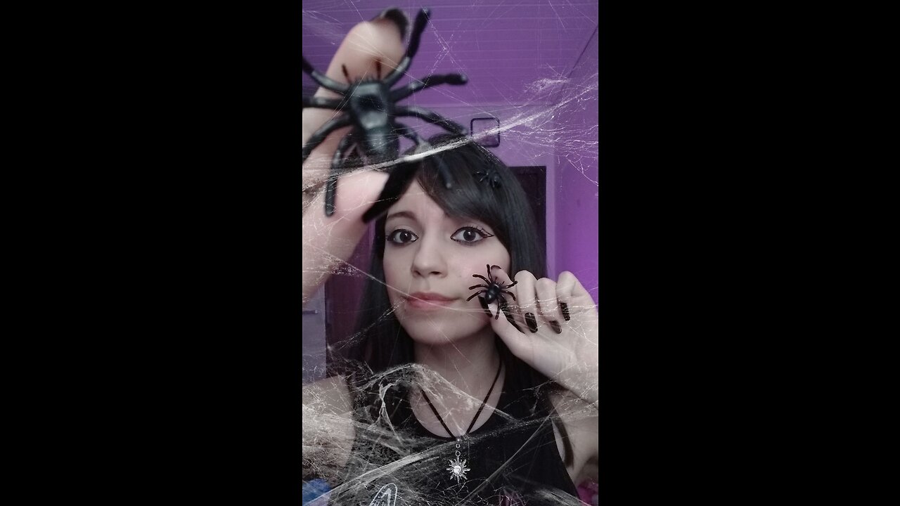 Seu cabelo tá cheio de aranhas 🕷🎃