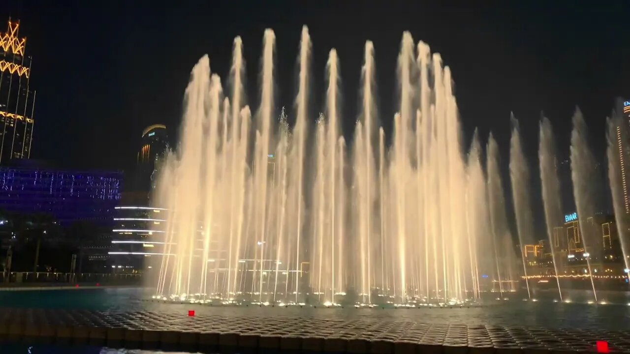 Unforgettable Dubai Fountain Show at Burj Khalifa Waterfront