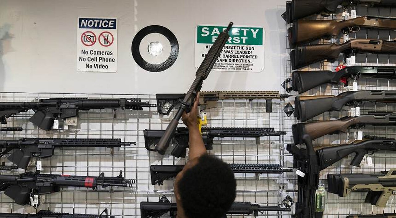 Report: 'Heavily Armed' IRS Agents Seize 'Dozens of Boxes' of Sales Records From Montana Gun Store