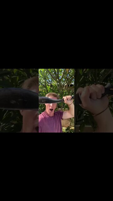 Khukuri knife power! Hit that 👍 up! Khukuri the peoples knife!