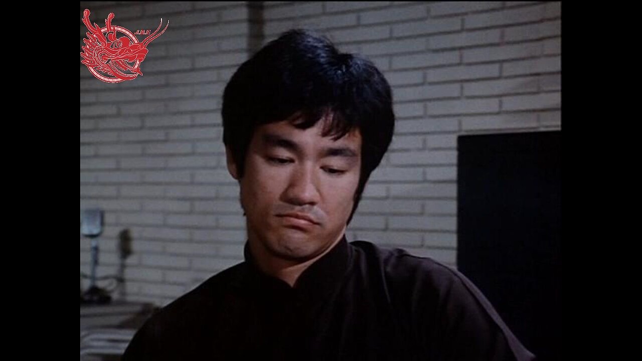Cross kick Studio Films Bruce Lee Long Street