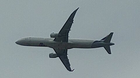 Airbus A321 PT-XPA departing from Salvador to Fortaleza