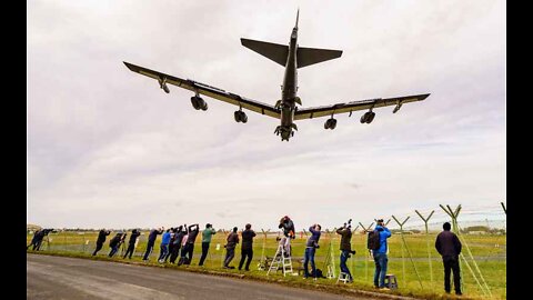 US deploys B-52 bombers to the UK