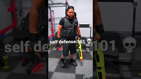 How to defend yourself from an attacker 💀 #shorts #funny #theboys