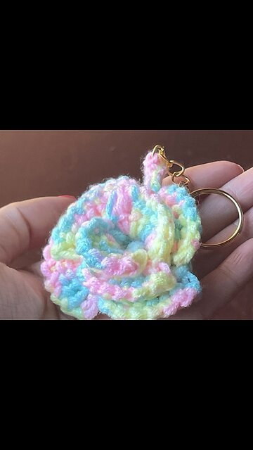 How to wave the extra yarn after completing the project #crochet #craft #art