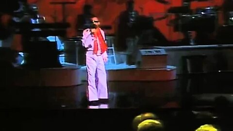 Ray Stevens - "I Saw Elvis In a U.F.O." (Live)