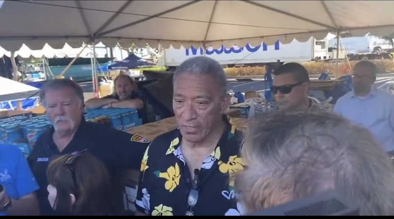 Reporter tells the Mayor of Maui that he’s a disaster when asked about children missing