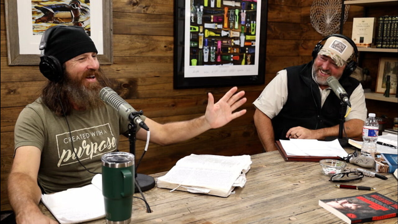 Why Phil and Jase Can't Stop Laughing & The Animating Force of Life | Ep 411