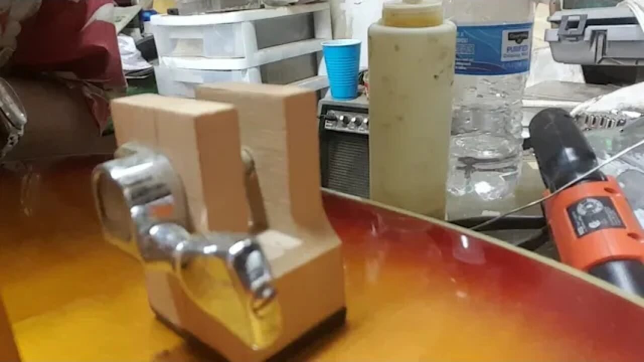 Cleating a crack in a guitar top