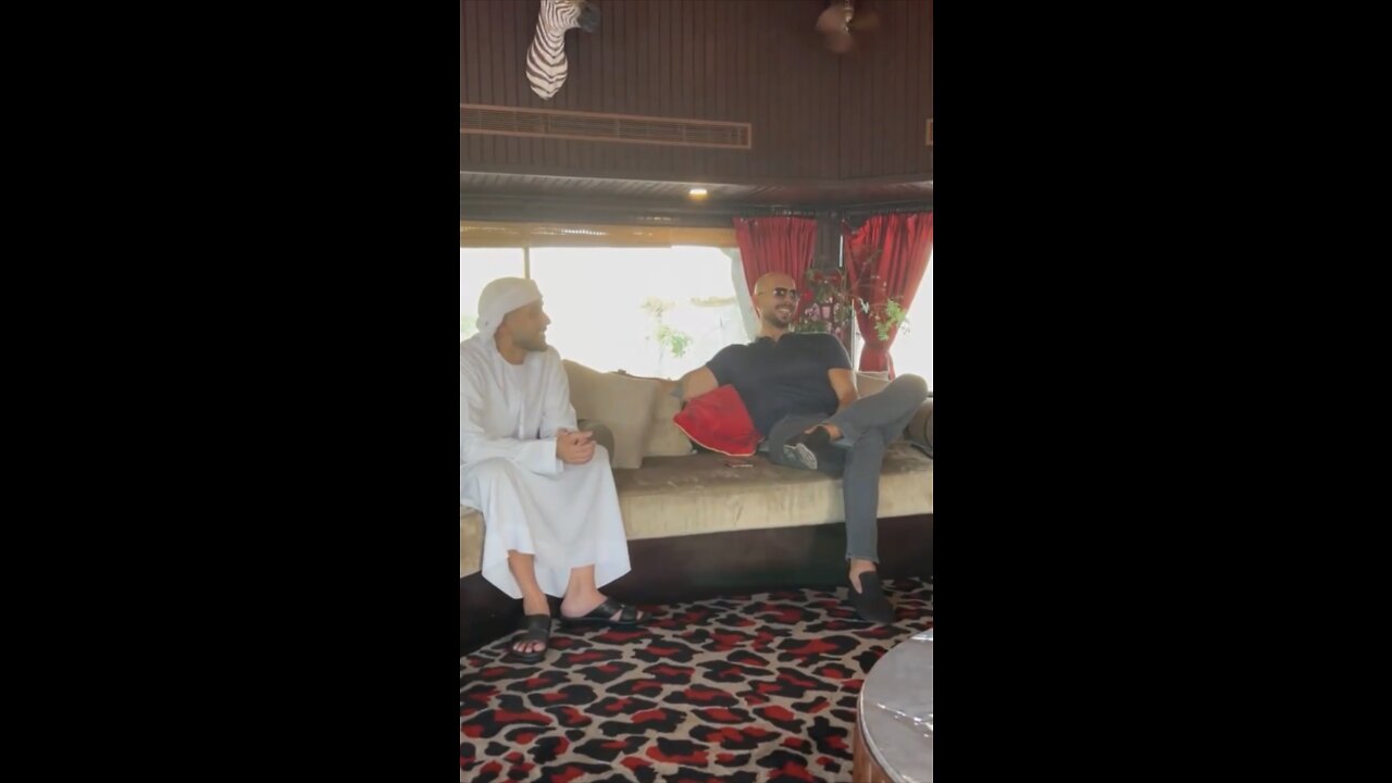 DO YOU SURROUND YOURSELF WITH THE RIGHT PEOPLE?