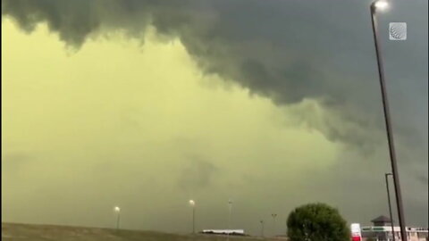 Eerie green skies overhead as storm settles over South Dakota