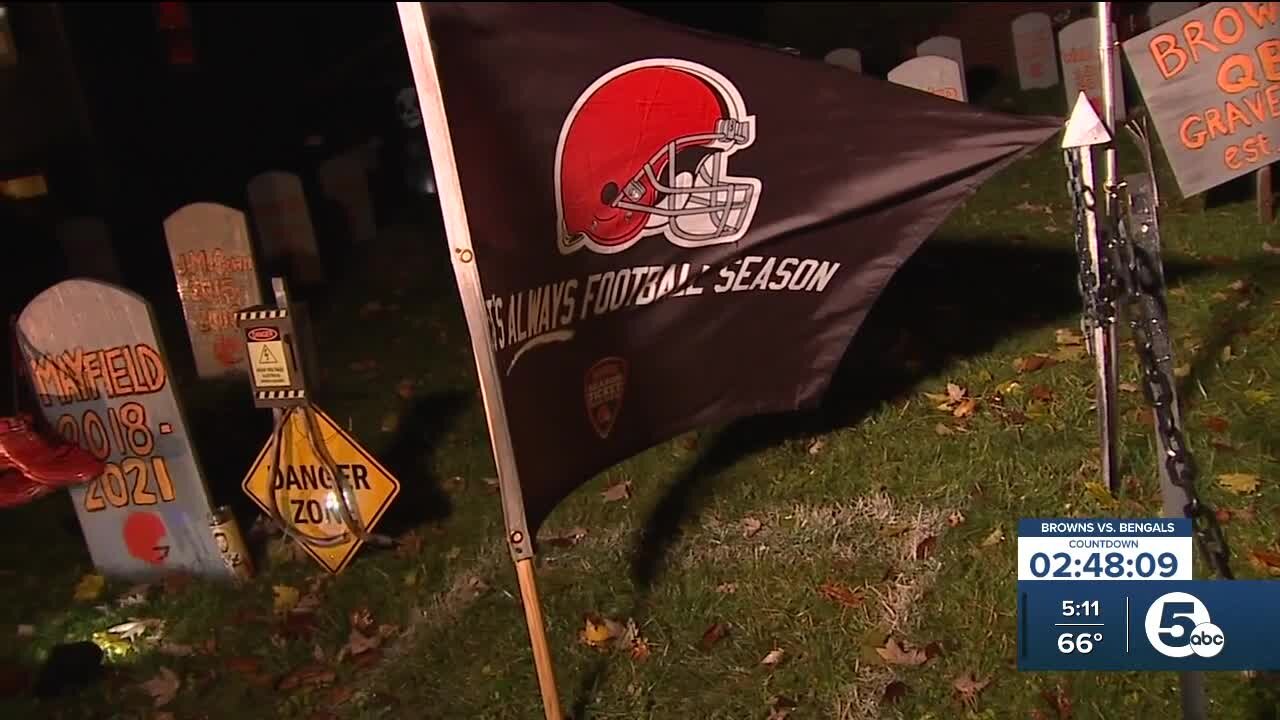 Myles Garrett's house has a 'Stranger Things' display with eyes set on Burrow