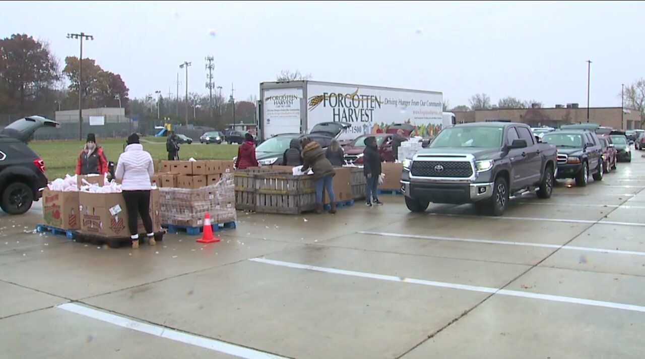 Inflation hits home: Metro Detroit food banks see increased demand as food prices rise