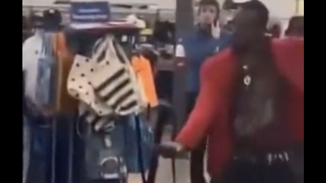 Knife-Wielding Maniac Subdued by Bystanders in South Carolina Walmart