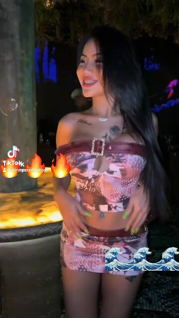 Pretty Girl dancing to good music