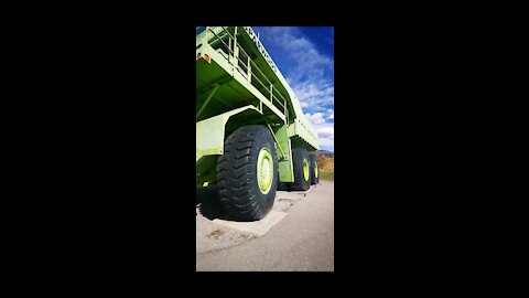 World biggest tandem axle truck