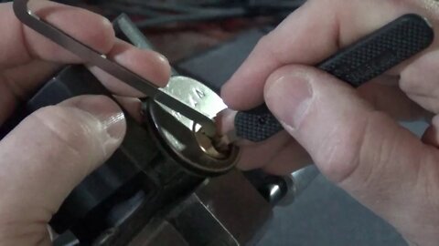 (212) "Kwican" Challenge Lock by Alex