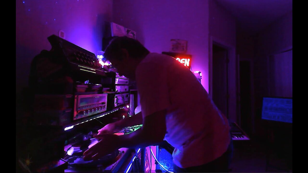 THE REENO SHOW--Live from Florida!!-6/12/2023 (A Space Adventure...)
