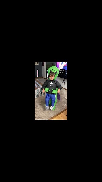 Boy wears extraterrestrial abduction costume and gives convincing performance