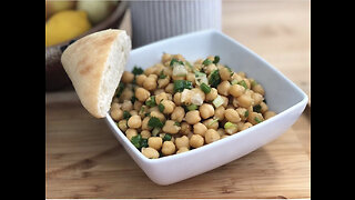 Easy & Delicious Chickpea Salad