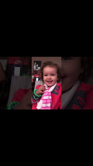 MEMEL ESCOLHENDO VARIAS PULSEIRAS NOVAS E MUDANDO COMPLETAMENTE O VISUAL FICOU MUITO LINDA ESSA BB