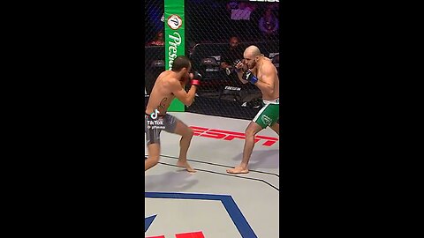 Flying knee knockout