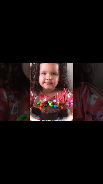 FAMOSINHA DO TIKTOK, RECEITA DE BOLO DE CHOCOLATE #chocolate #bolo #receita #meme #tiktok #shorts